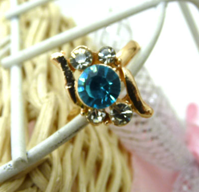 正品高档奥地利水钻 仿真镶钻水晶戒指 精美镀金戒指 永不退色持久保色---戒指