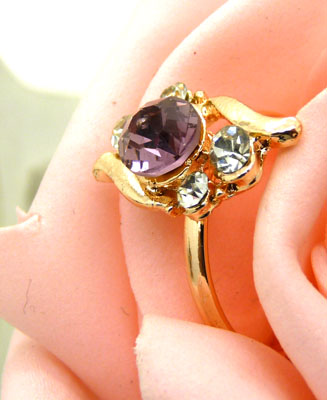 正品高档奥地利水钻 仿真镶钻水晶戒指 精美镀金戒指 永不退色持久保色---戒指