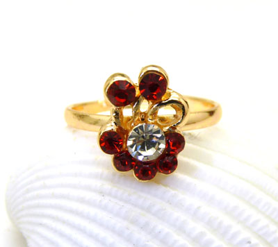 正品高档奥地利水钻 仿真镶钻水晶戒指 精美镀金戒指 永不退色持久保色---戒指