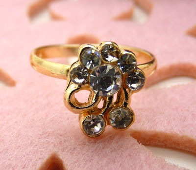 正品高档奥地利水钻 仿真镶钻水晶戒指 精美镀金戒指 永不退色持久保色---戒指