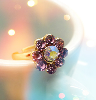 多彩钛钢锆石潮人时尚彩色戒指 简约大气金戒指 潮流女多钻炫丽指环