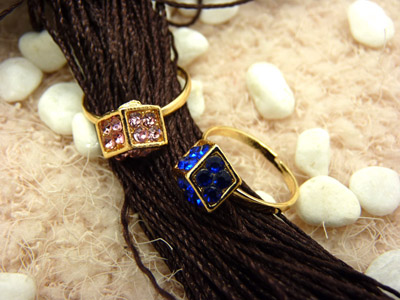 时尚经典锆石镀玫瑰金镂空戒指环女饰品礼 韩版潮流戒指 保色戒指