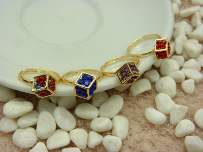 时尚经典锆石镀玫瑰金镂空戒指环女饰品礼 韩版潮流戒指 保色戒指