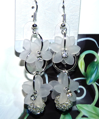 亚太复古流行亮钻烫金珍珠耳环