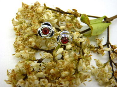 施华洛世奇元素锆石耳钉女 韩国玫瑰水晶耳饰首饰品 耳环耳坠合金时尚耳钉