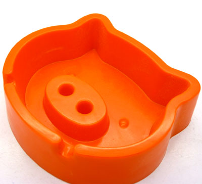 猪头烟灰缸 创意烟灰缸 时尚 密胺烟灰缸 可爱造型----猪头密胺烟灰缸