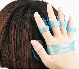 创意一代洗头刷 美丽艺能界伊能静推荐功能型健脑洗头刷（手型）