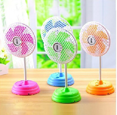 时尚创意雅色充电台式时尚仿真风扇-多色	