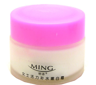 保湿 面霜 美白 控油补水---明诗女士补水嫩白霜	