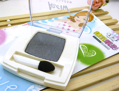 颜色纯正 纯黑色 烟熏妆 单色送盒 