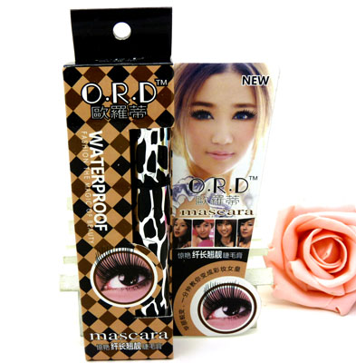 翘翻天 增长液防水睫毛膏---623纤长睫毛膏	