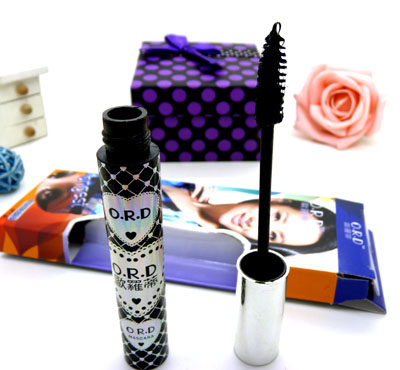  翘翻天 增长液防水睫毛膏---611欧罗蒂睫毛膏	