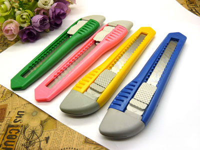 壁纸刀办公裁纸刀手工裁剪刀-802美工刀