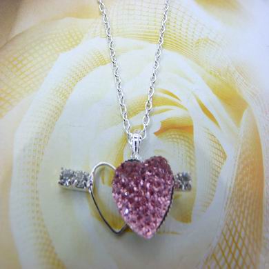 靓丽女孩镶钻项链	