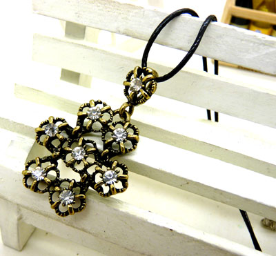 90后的最爱★特价★ 欧美风复古古铜色项链 吊坠皮条项链---项链