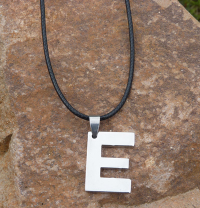 欧美 朋克一族 90后的最爱 合金皮绳项链 终身保色	