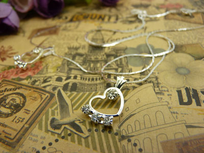 时尚锁骨水晶甜美吊坠首饰品配饰装饰女生