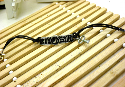 韩版时尚款缠绕手绳 编织皮绳手链手带 手链	