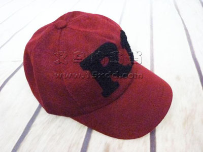 秋冬新款韩版潮帽子  -绒毛字母鸭舌帽	