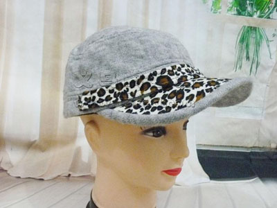 最新韩国时尚豹纹秋冬季女士韩版鸭舌帽-休闲帽平顶帽