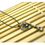 镶钻不掉色裸色猫眼石 14k金幸运花锁骨链女项链	