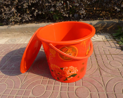 大红色塑料水桶 手提带盖喜庆系 -防摔喜字带盖水桶708