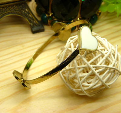 漂亮女孩复古华丽手环 高档合金手镯 女士亮丽首饰品生日礼物