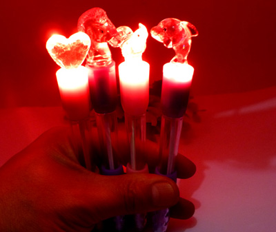 炫彩发光笔 写字就可以发光 LED炫酷多彩颜色