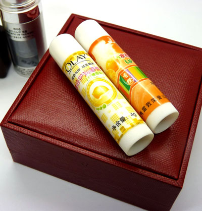 批发曼秀雷敦等天然润唇膏 保湿滋润补水无色水果味护唇膏混批搭配