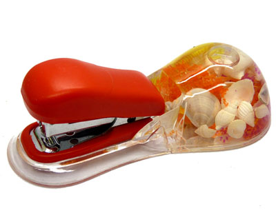 新奇特订书机 独一无二的订书机和摆件 批发