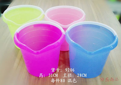 厂家直批 槊料水桶 加厚加强型带倒水槽 透明水桶(9206)