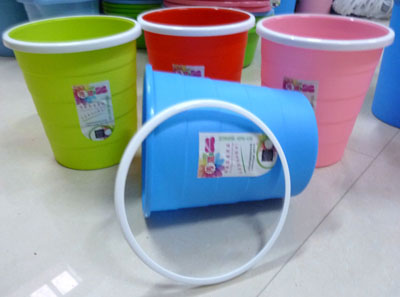 厂家批发竹节型垃圾桶 家用带垃圾袋压遍的垃圾桶 简单实用(5605)