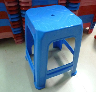 常规凳子 加厚型凳子 持久耐用 厂家直批