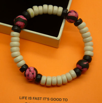 多类珠组装手链 搭配时尚潮流手链 手饰批发